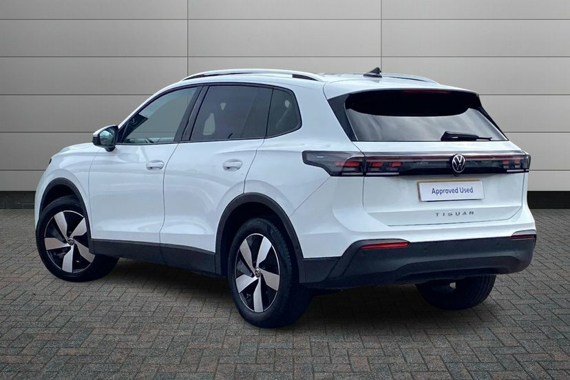 Volkswagen Tiguan 2.0 Tdi Match Suv Dsg 150 Ps PN74UNS White #3