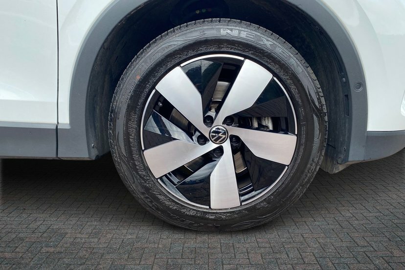 Volkswagen Tiguan 2.0 Tdi Match Suv Dsg 150 Ps PN74UNS White #5