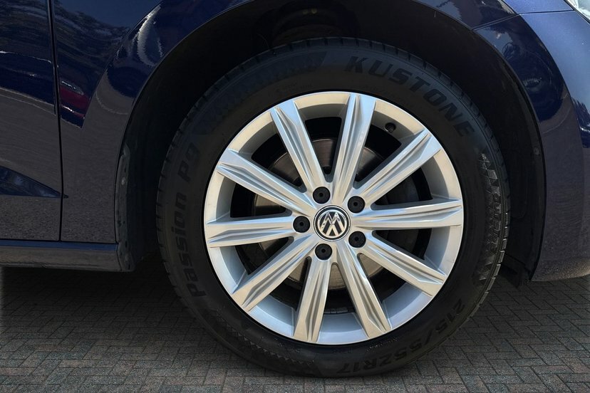 Volkswagen Touran 1.2 Tsi Se Black #5