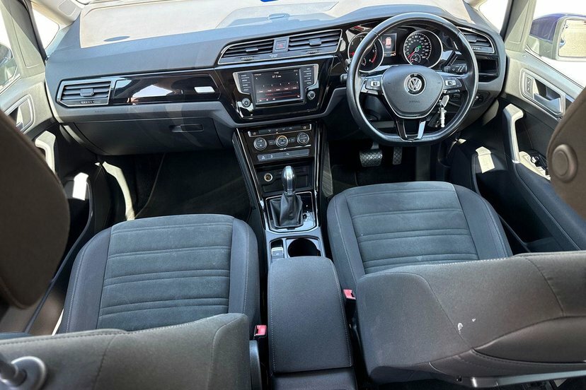 Volkswagen Touran 1.2 Tsi Se Black #6