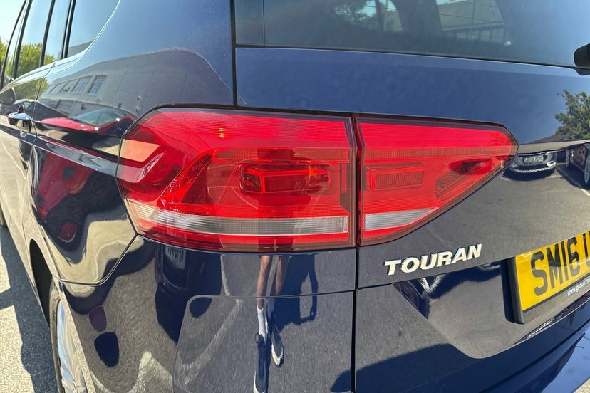 Volkswagen Touran 1.2 Tsi Se Black #15