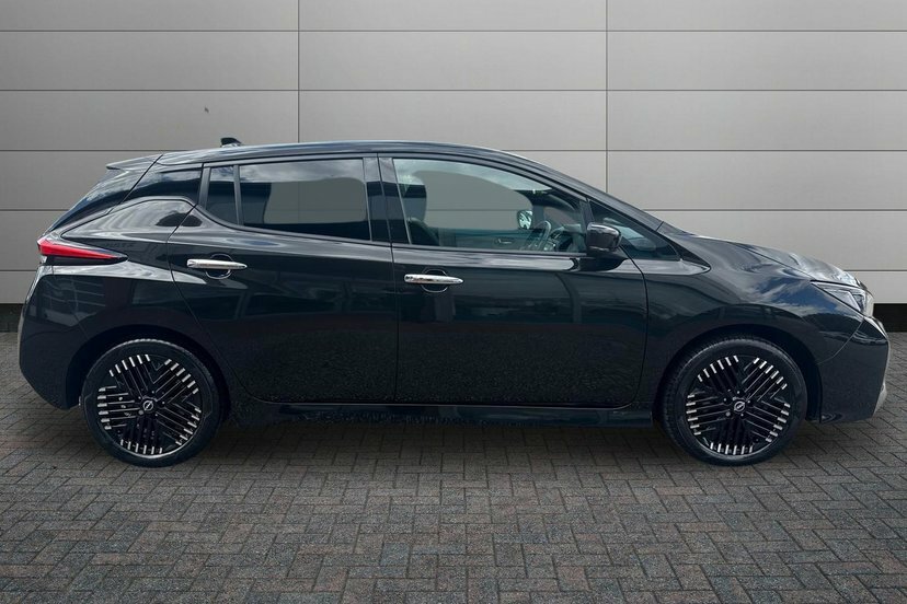 Nissan Leaf 39Kwh N-connecta Hatchback 150 GY74YYH Black #4