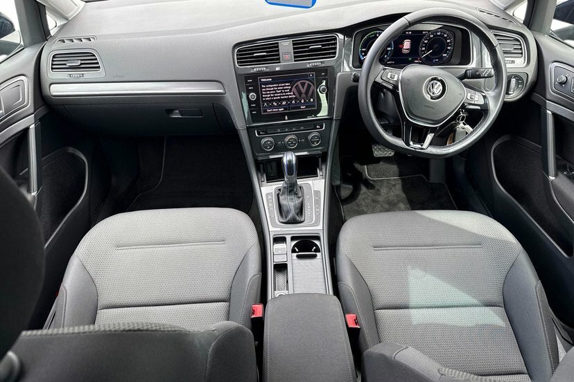 Volkswagen e-Golf 35.8Kwh E-golf Hatchback 136 Ps Blue #6