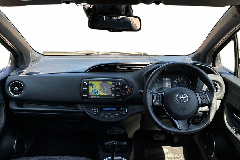 Toyota Yaris 1.5 Vvt-h Excel Hatchback Hybrid E-cvt RV20MKF Black #5