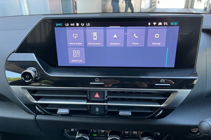 Citroen e-C4 50Kwh Sense 7.4Kw Charger #25