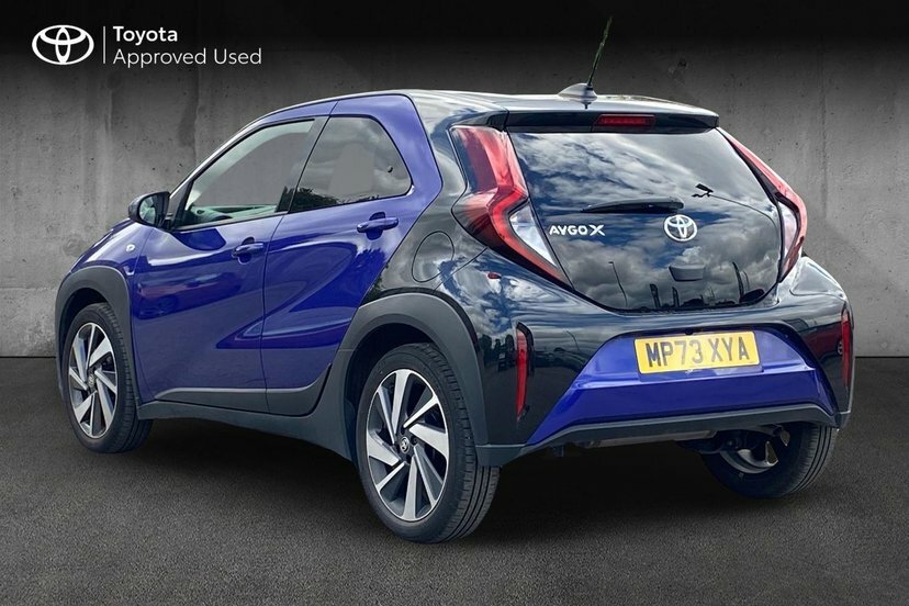 Toyota Aygo X 1.0 Vvt-i Edge Hatchback X-shift 72 Ps MP73XYA Black #4