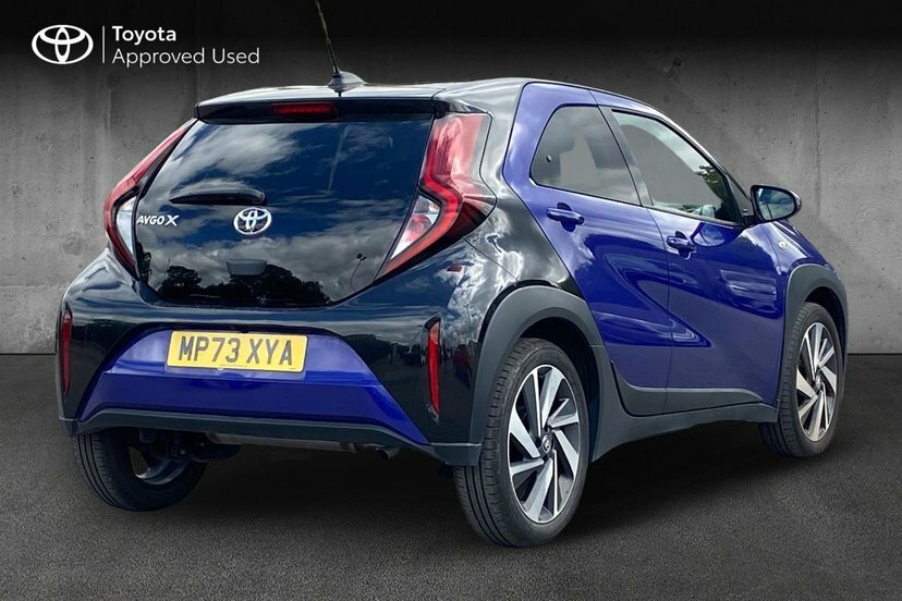 Toyota Aygo X 1.0 Vvt-i Edge Hatchback X-shift 72 Ps MP73XYA Black #2