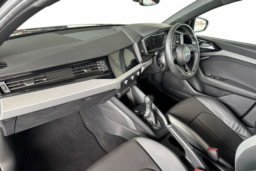 Audi A1 1.5 Tfsi 35 S Line Sportback S Tronic Black #2
