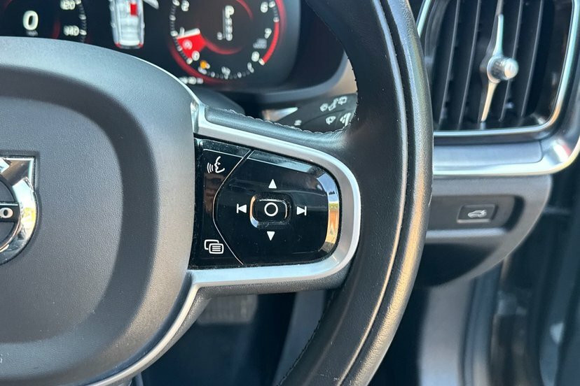 Volvo V60 V60 Momentum B3 Mhev Grey #19