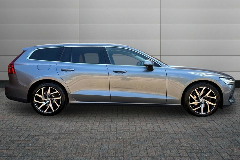 Volvo V60 2.0 T4 Momentum Plus Estate 190 P Grey #4