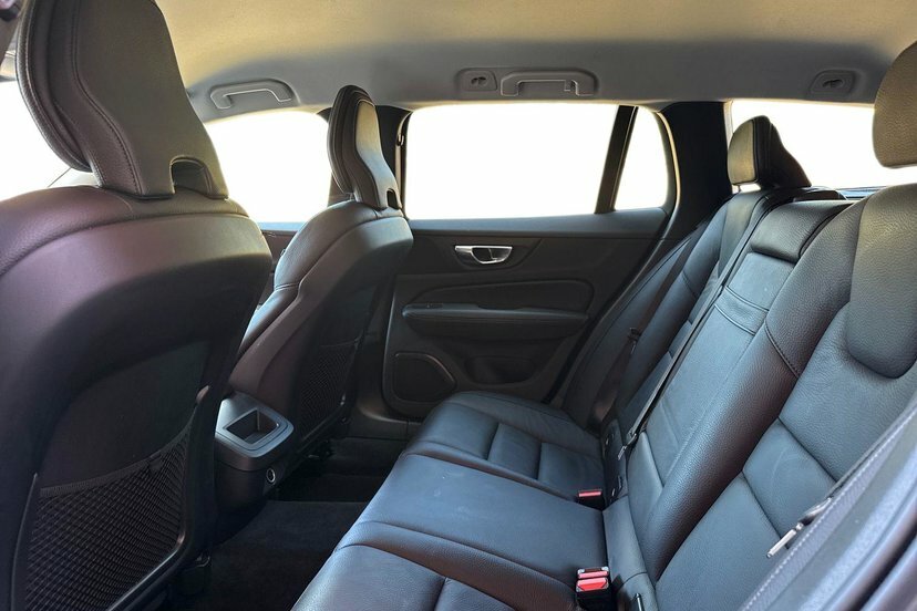 Volvo V60 V60 Momentum B3 Mhev Grey #10