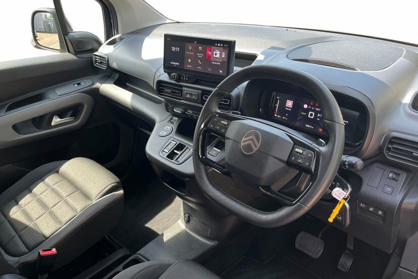 Citroen e-Berlingo 52Kwh Max M Mpv 11Kw Charger Blue #6
