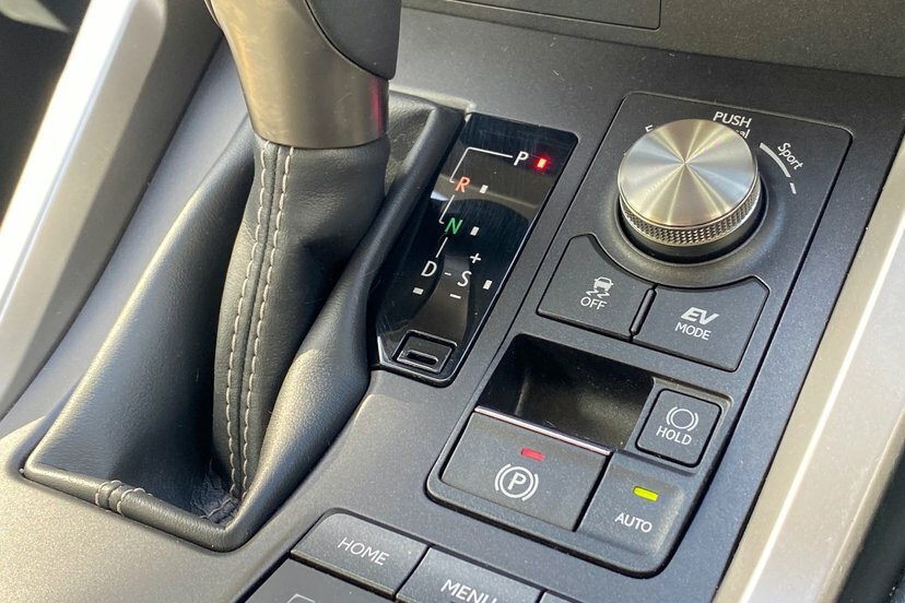 Lexus NX 300H 2.5 Premium Sport Edition Cvt Red #21