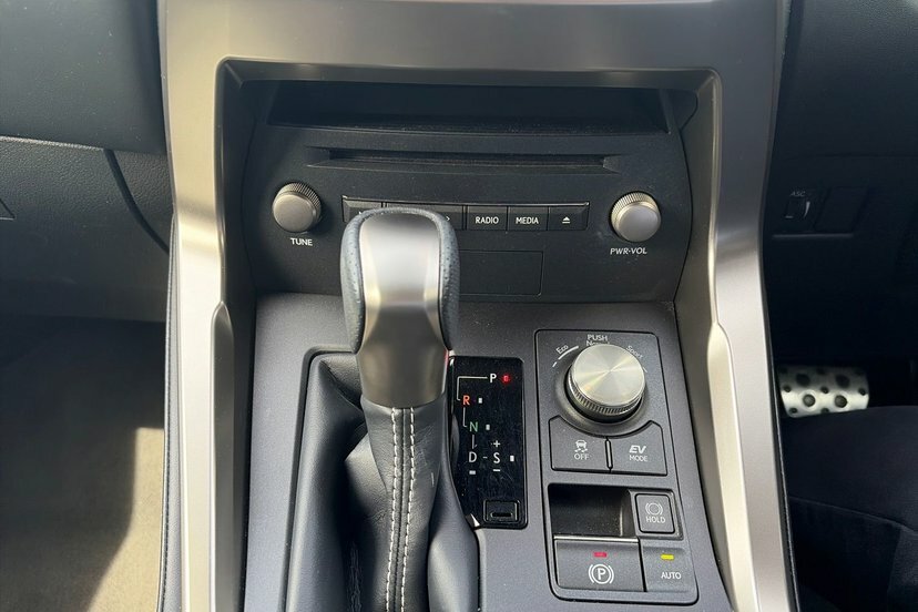 Lexus NX 300H 2.5 F-sport Cvt Premium Pack Grey #14