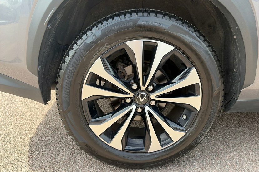 Lexus NX 300H 2.5 F-sport Cvt Premium Pack Grey #19