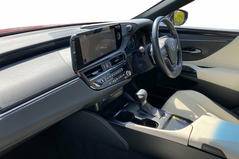 Lexus ES 2.5 300H Saloon Hybrid E-cvt 218 Pspr Red #2