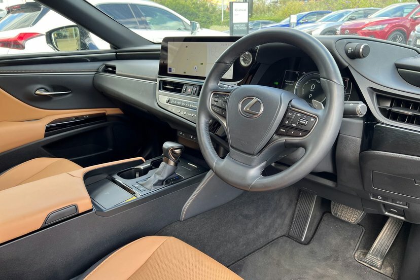Lexus ES 300H 2.5 Takumi Cvt White #26