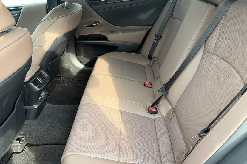 Lexus ES 300H 2.5 F-sport Cvt White #10
