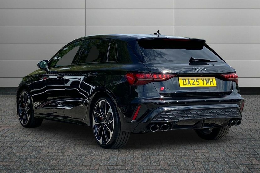 Audi S3 2.0 Tfsi Black Edition Sportback S Tron VN25EWB Red #3