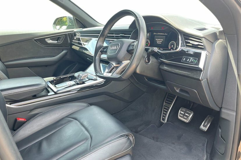 Audi Q8 3.0 Tfsi V6 55 Black Edition Suv Tiptro Black #6