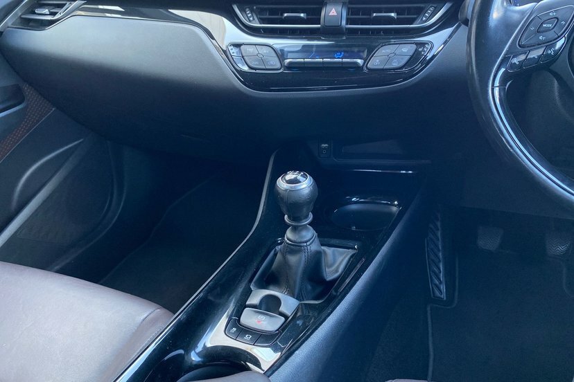 Toyota C-Hr 1.2T Dynamic Blue #70