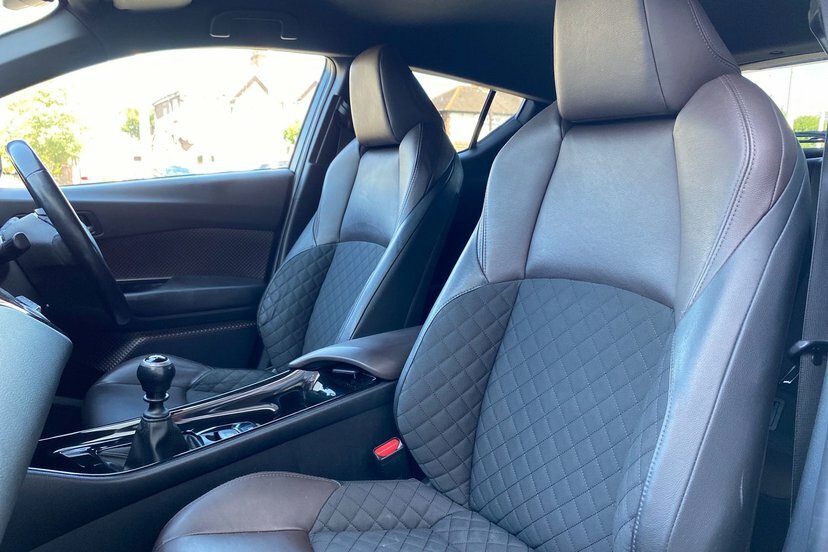 Toyota C-Hr 1.2T Dynamic Blue #58