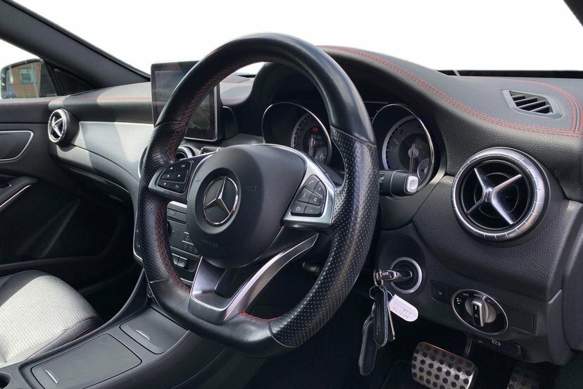 Mercedes-Benz CLA Class Cla220 Cdi Amg Sport Coupe Grey #5