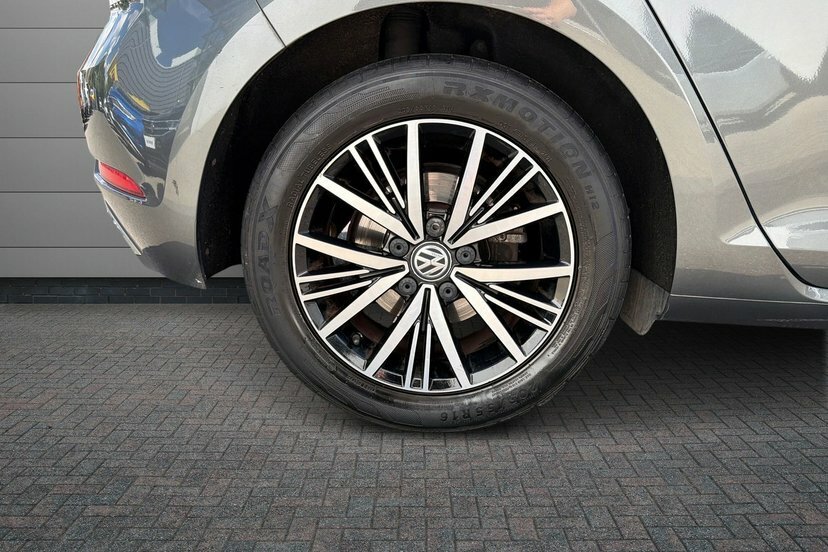 Volkswagen Golf 1.5 Tsi Evo Se Nav Hatchback 13 LL68LGW Grey #5