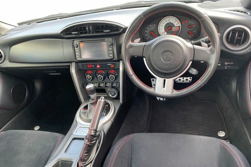 Toyota GT86 2.0 Boxer D-4s Coupe Euro 5 200 P White #6