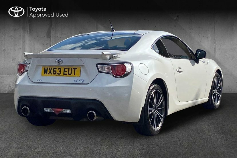 Toyota GT86 2.0 Boxer D-4s Coupe Euro 5 200 P White #2