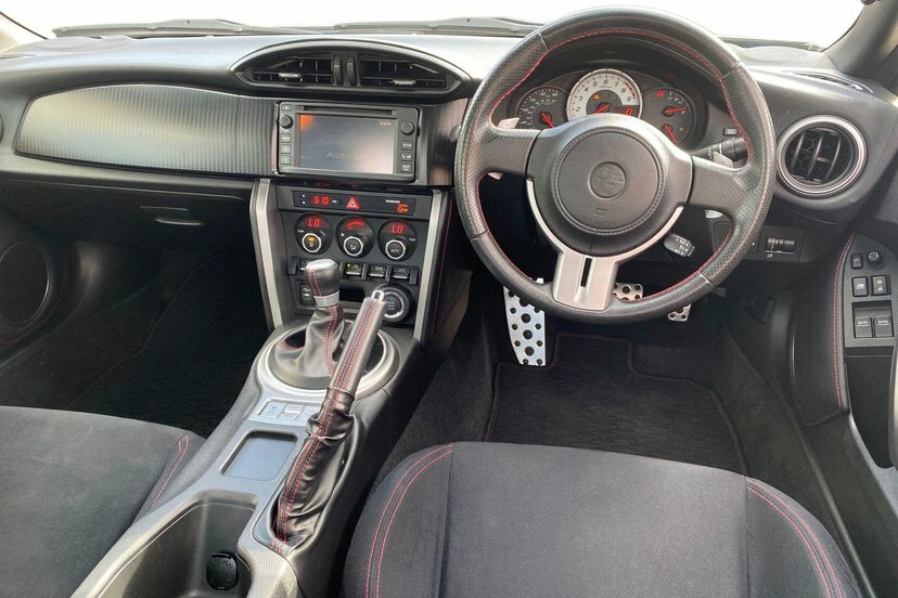 Toyota GT86 2.0 Boxer D-4s Coupe Euro 5 200 P White #5