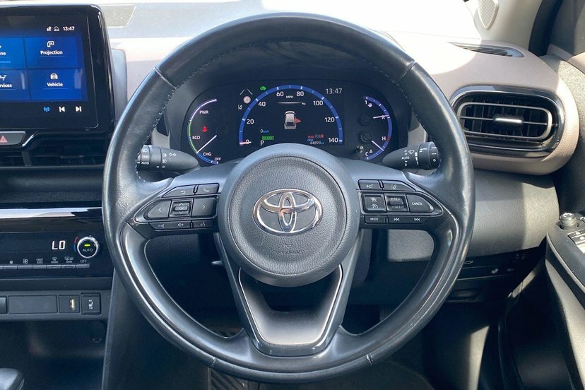 Toyota Yaris Cross Excel Silver #8