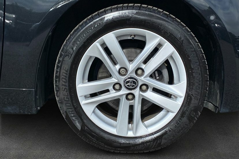 Toyota Corolla 2022 22 1.8 #18