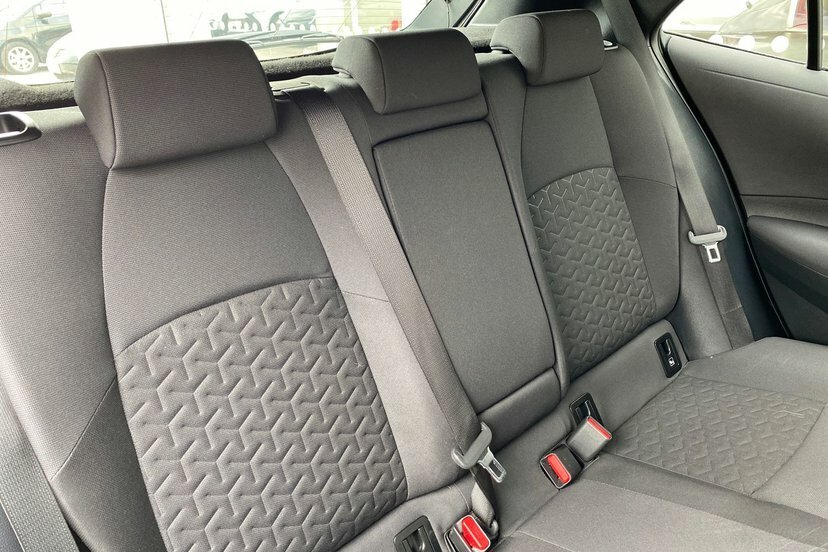 Toyota Corolla 2022 22 1.8 #28