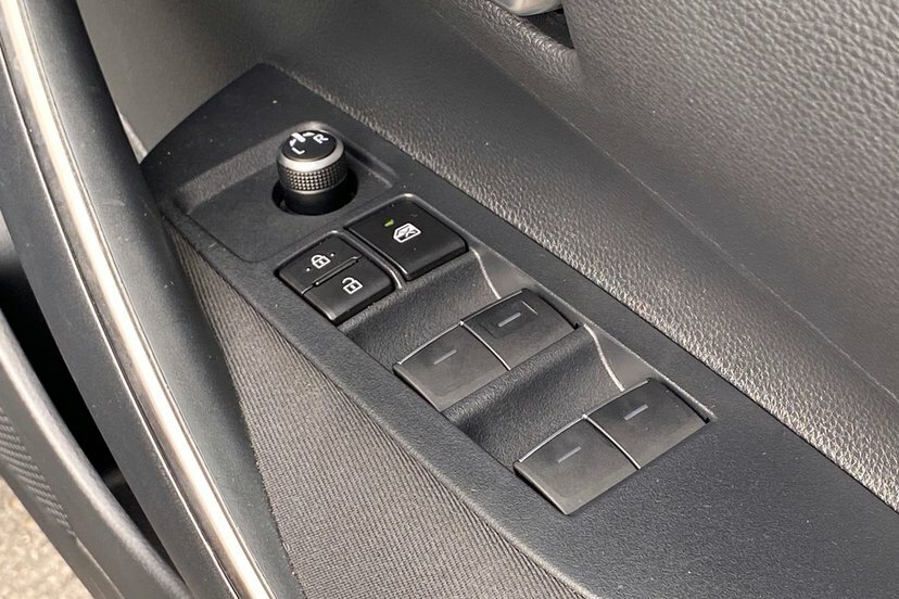 Toyota Corolla 2022 22 1.8 #32