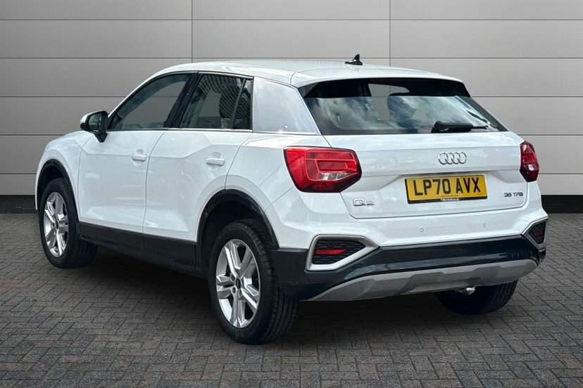 Audi Q2 1.5 Tfsi Cod 35 Sport Suv 150 P LP70AVX White #3