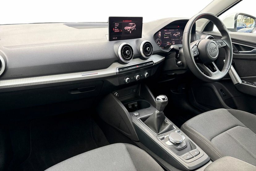 Audi Q2 1.5 Tfsi Cod 35 Sport Suv 150 P LP70AVX White #2