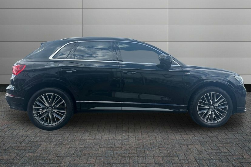 Audi Q3 2.0 Tfsi 40 S Line Suv S Tronic Quattro Black #4