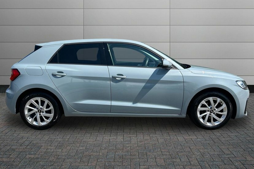 Audi A1 1.0 Tfsi 25 Sport Sportback 95 Grey #4