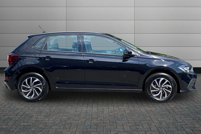 Volkswagen Polo 1.0 Evo Life Hatchback 80 Ps Black #4