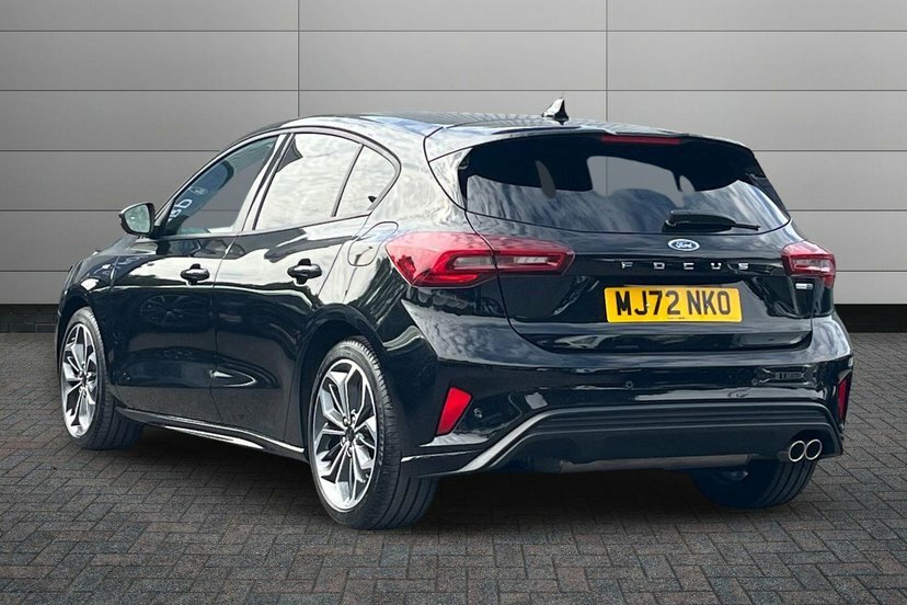 Ford Focus 1.0T Ecoboost Mhev St-line Vignale Hatchback P Black #3