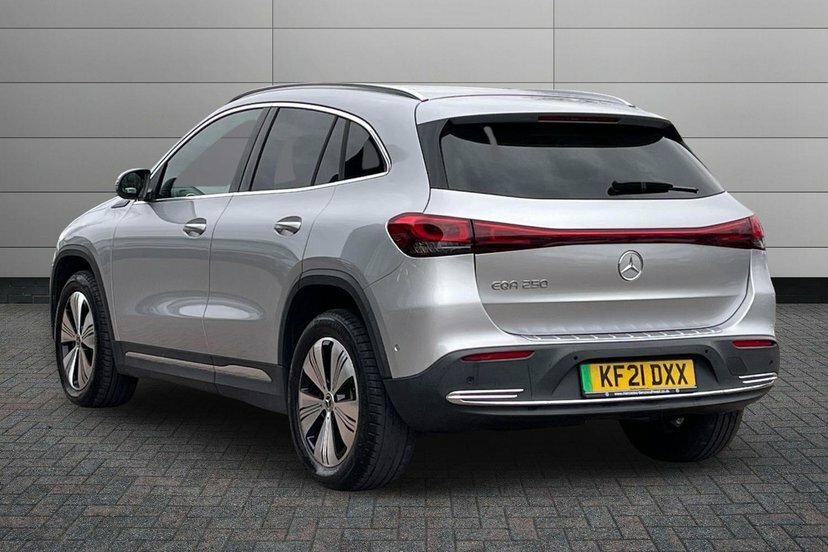 Mercedes-Benz EQA Eqa 250 66.5Kwh Sport Suv 190 P Silver #2