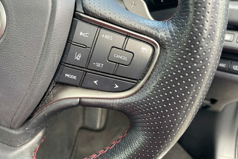 Lexus UX 250H 2.0 F-sport Cvt Nav White #38