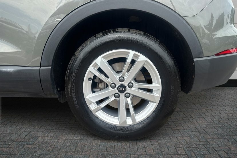 Audi Q3 1.4 Tfsie 45 Technik Suv Plug-in Hybrid AK72KSJ Grey #5