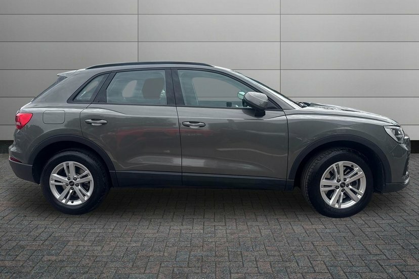 Audi Q3 1.4 Tfsie 45 Technik Suv Plug-in Hybrid AK72KSJ Grey #4