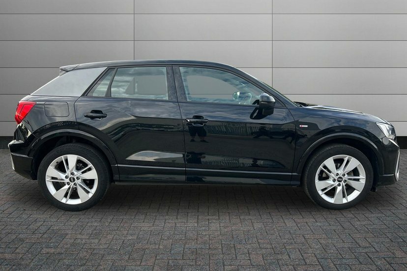 Audi Q2 1.5 Tfsi Cod 35 S Line Suv S Tronic 15 LL22LGD Black #4