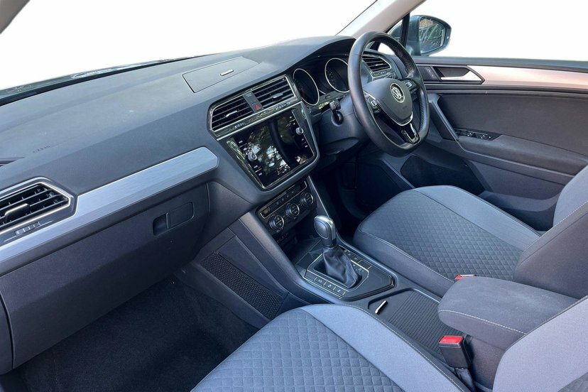 Volkswagen Tiguan 2.0 Tdi Match Suv Dsg 150 Ps Grey #2