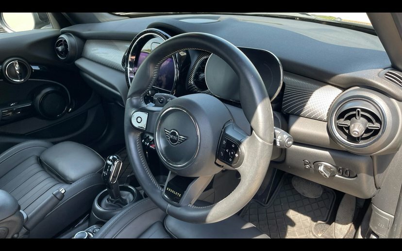 Mini Hatch 5-Door Hatch Cooper S Resolute Edition DE72YZO Green #6