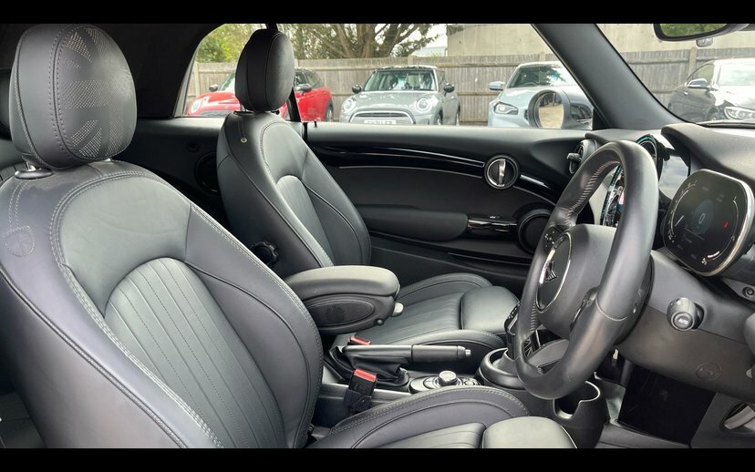 Mini Convertible 1.5 Cooper Sport Convertible Steptronic Black #11