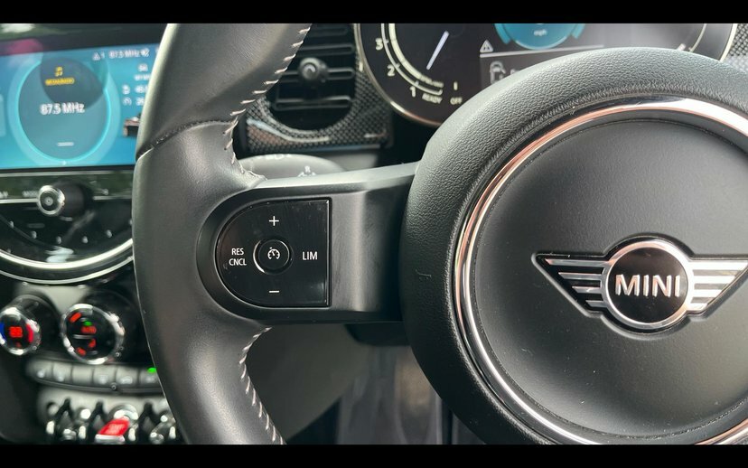 Mini Convertible 1.5 Cooper Sport Convertible Steptronic Black #17
